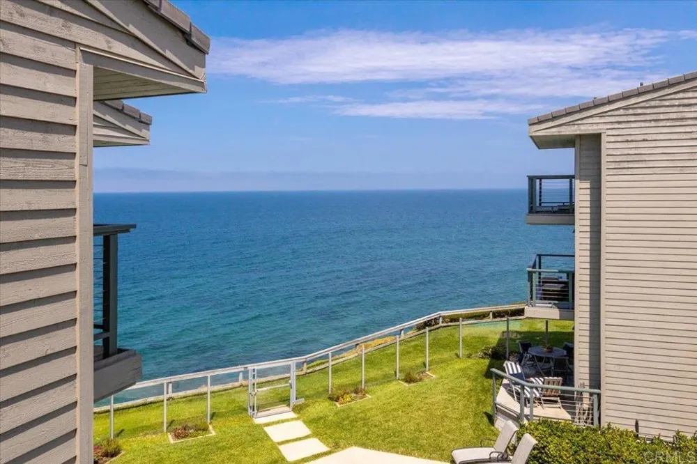 940 Sealane Drive #9 Encinitas, CA 92024
