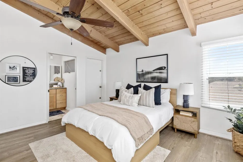 940 Sealane Drive #9 Encinitas, CA 92024