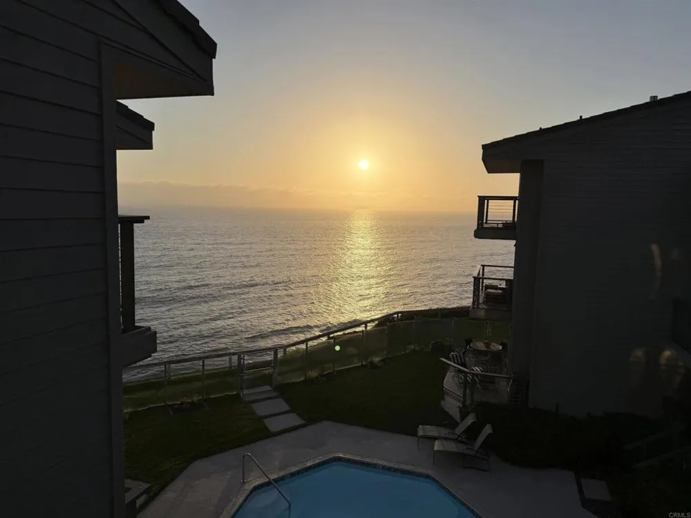 940 Sealane Drive #9 Encinitas, CA 92024