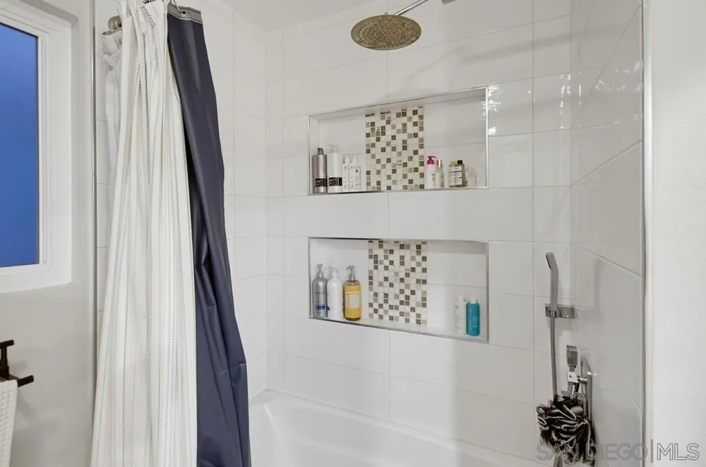 8140 Hillandale San Diego, CA 92120