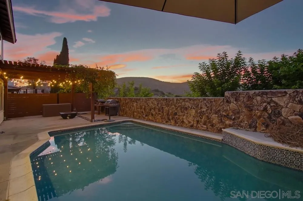8140 Hillandale San Diego, CA 92120