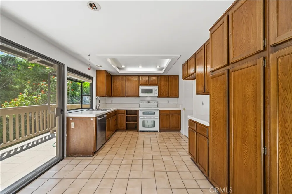 2 Prado #32 Irvine, CA 92612