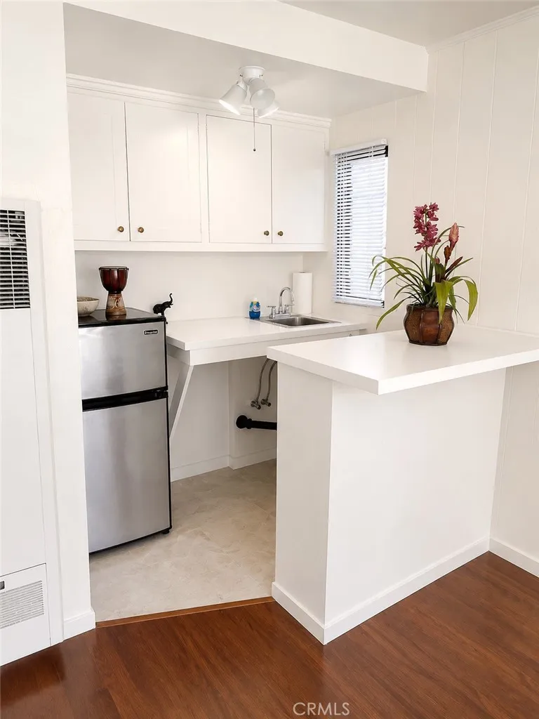 1935 Corning Los Angeles, CA 90034