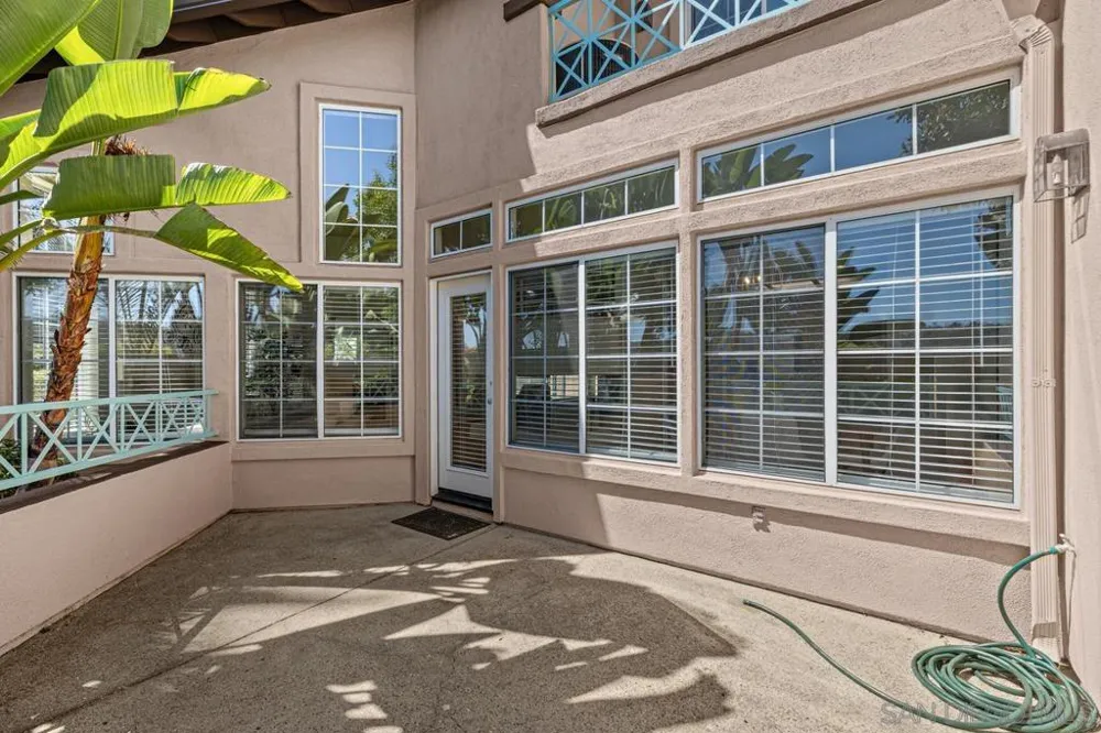 12672 Springbrook Dr. #E San Diego, CA 92128
