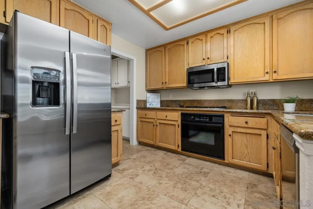 12672 Springbrook Dr. #E San Diego, CA 92128