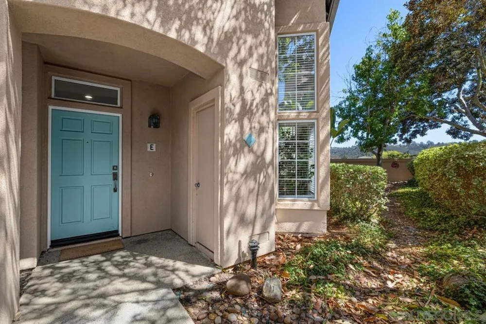 12672 Springbrook Dr. #E San Diego, CA 92128