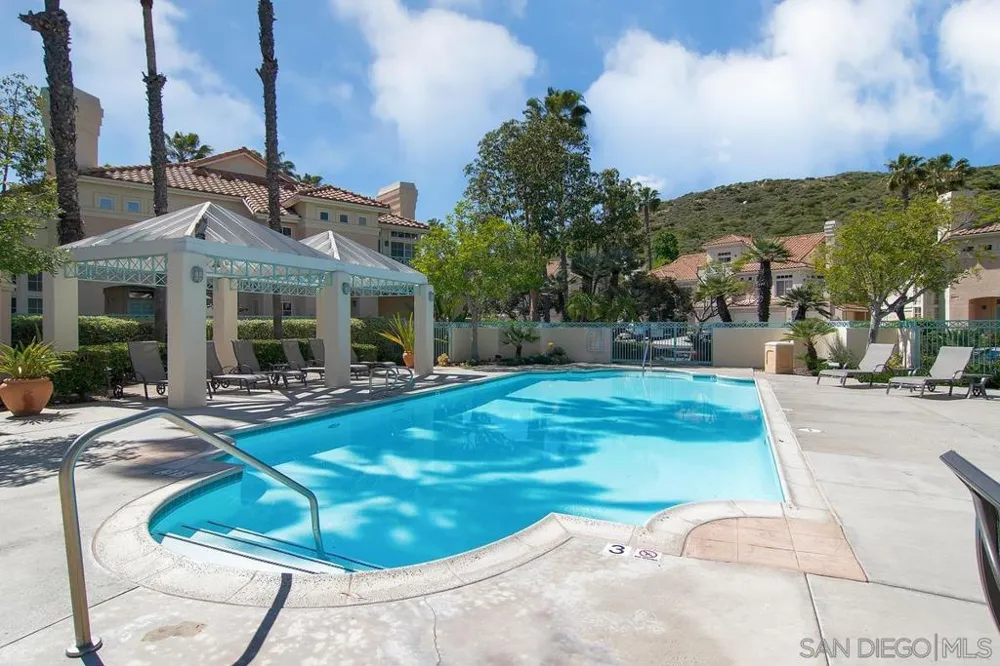 12672 Springbrook Dr. #E San Diego, CA 92128
