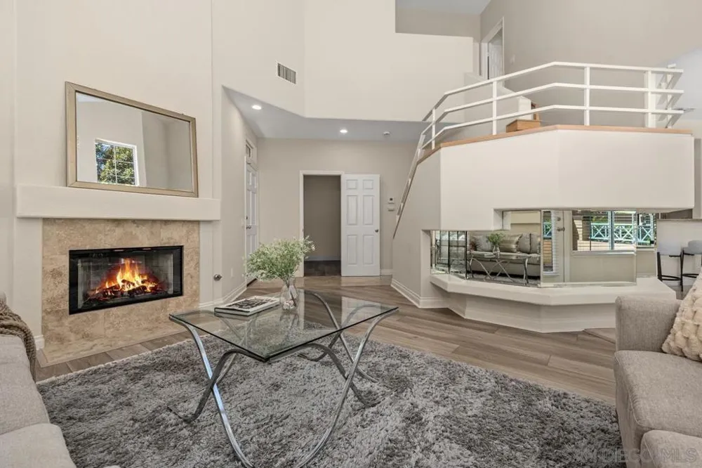 12672 Springbrook Dr. #E San Diego, CA 92128