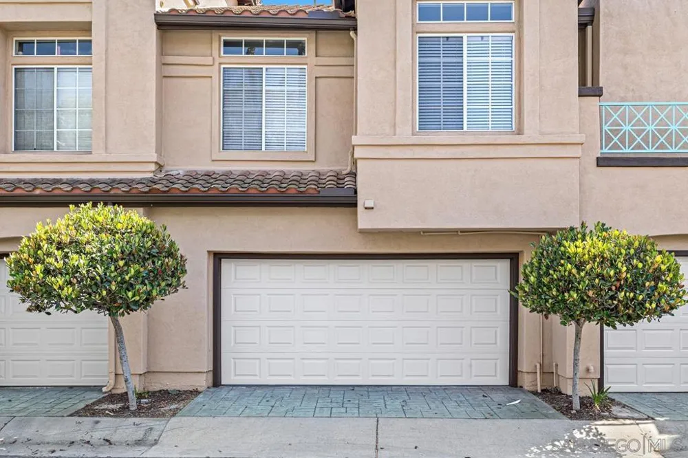 12672 Springbrook Dr. #E San Diego, CA 92128