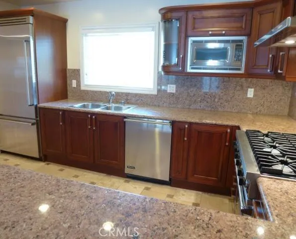 1828 Glendon Avenue Los Angeles, CA 90025