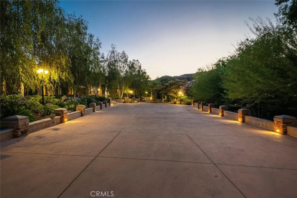 26631 Loop Avenue Canyon Country, CA 91387