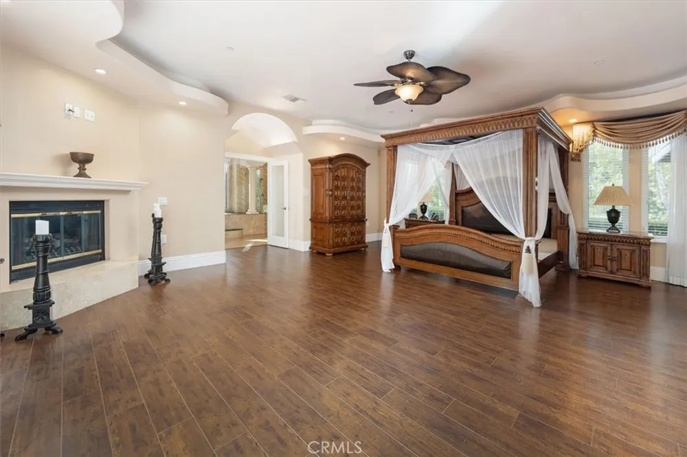 26631 Loop Avenue Canyon Country, CA 91387