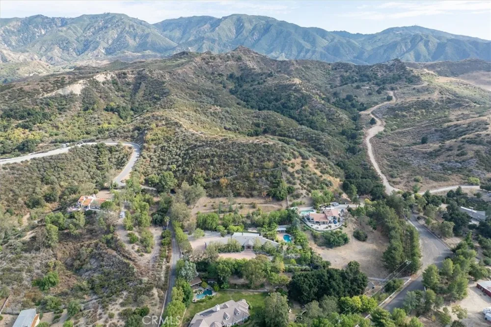 26631 Loop Avenue Canyon Country, CA 91387