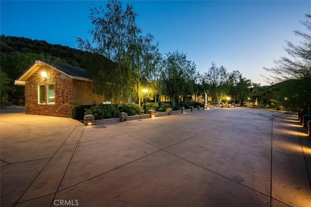 26631 Loop Avenue Canyon Country, CA 91387