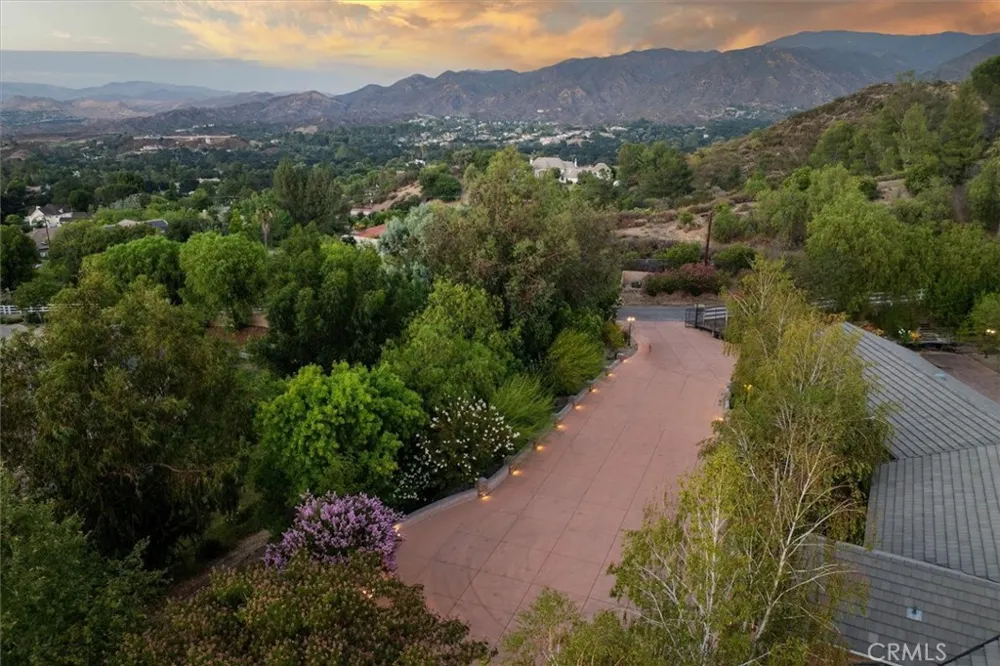 26631 Loop Avenue Canyon Country, CA 91387