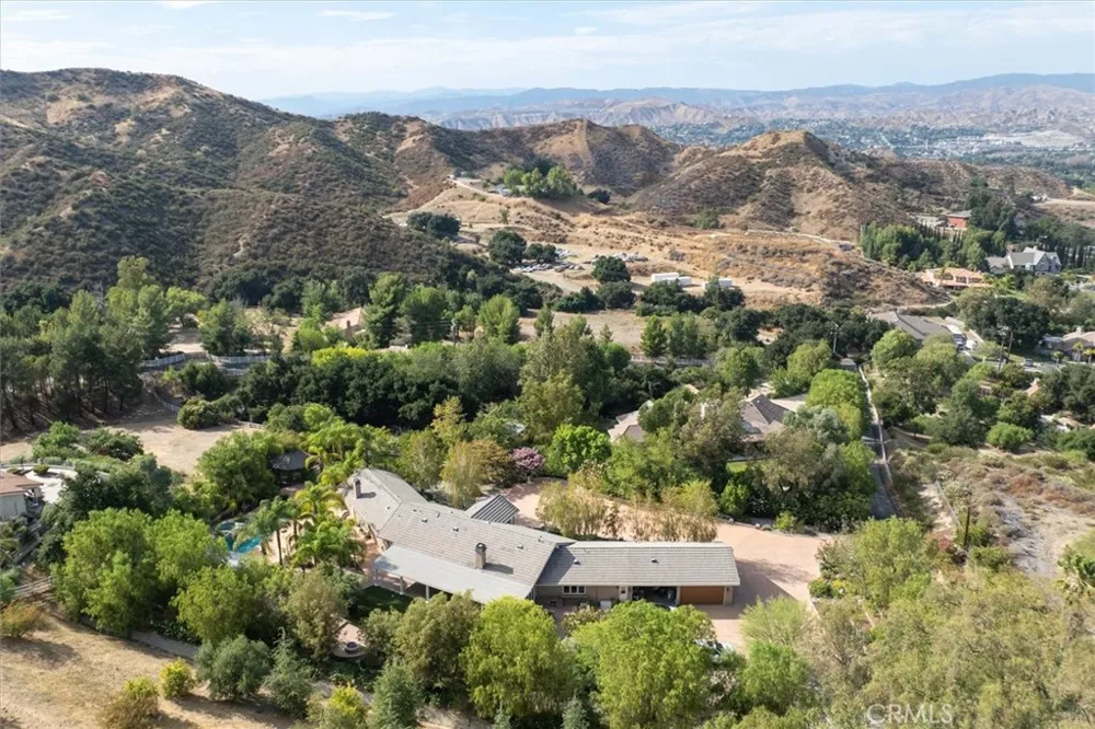 26631 Loop Avenue Canyon Country, CA 91387