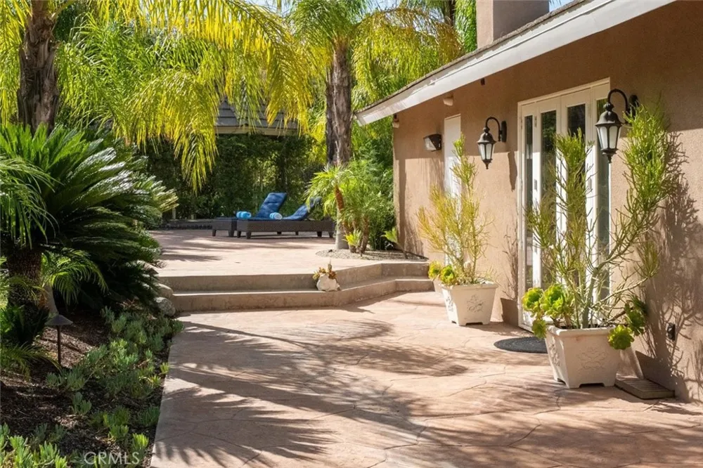 26631 Loop Avenue Canyon Country, CA 91387