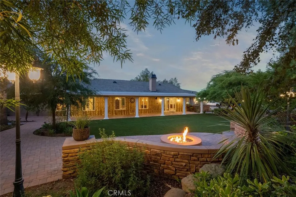 26631 Loop Avenue Canyon Country, CA 91387