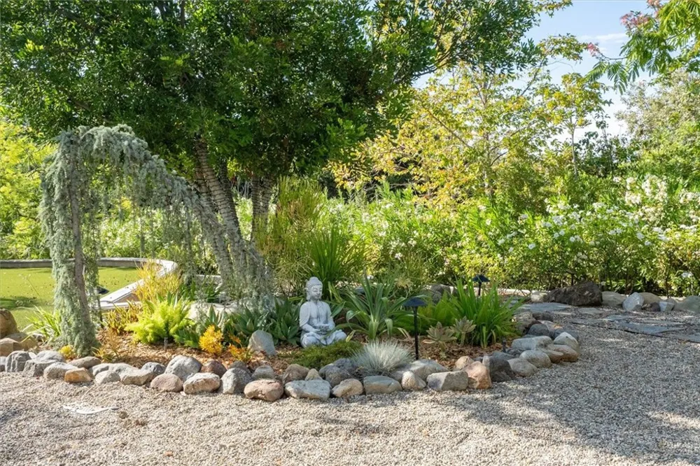 26631 Loop Avenue Canyon Country, CA 91387