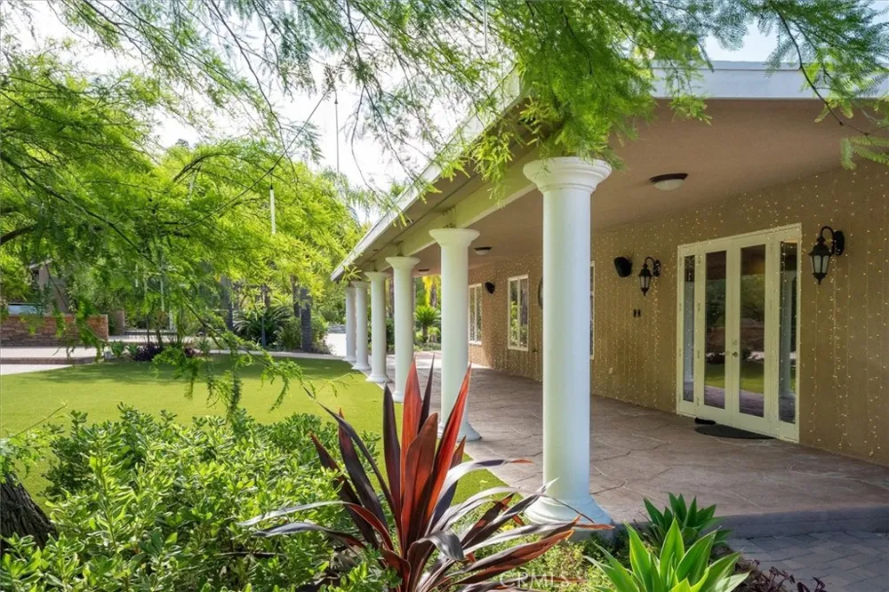 26631 Loop Avenue Canyon Country, CA 91387