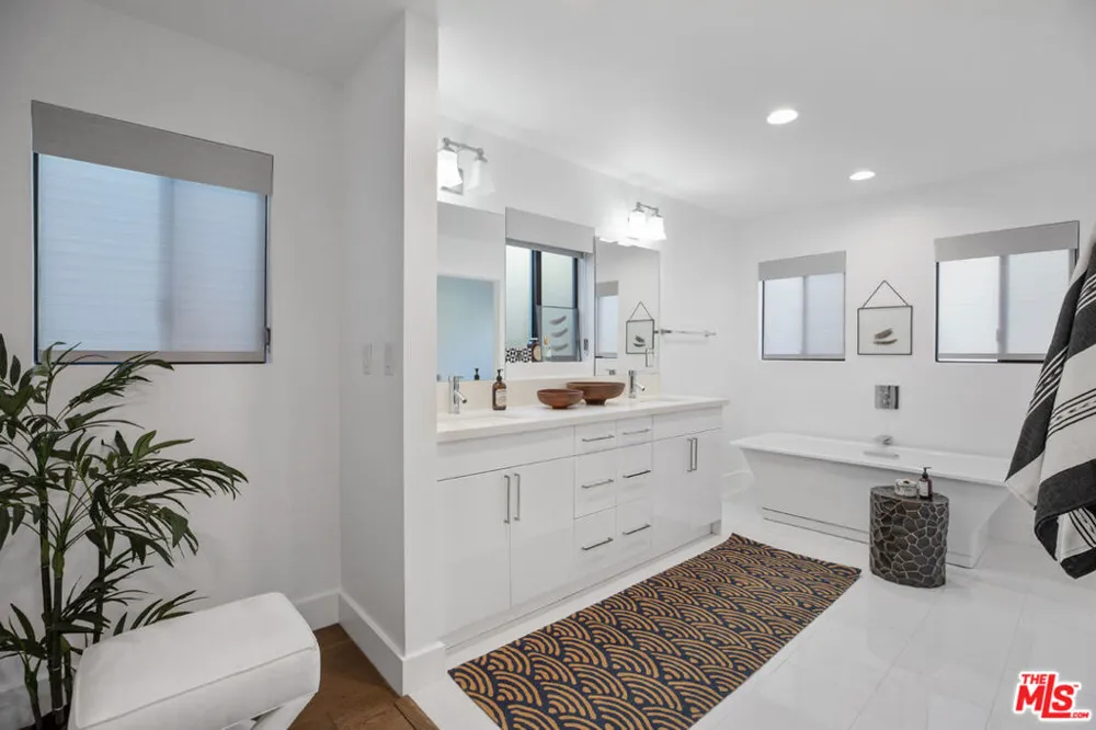 3526 Kelton Avenue Los Angeles, CA 90034