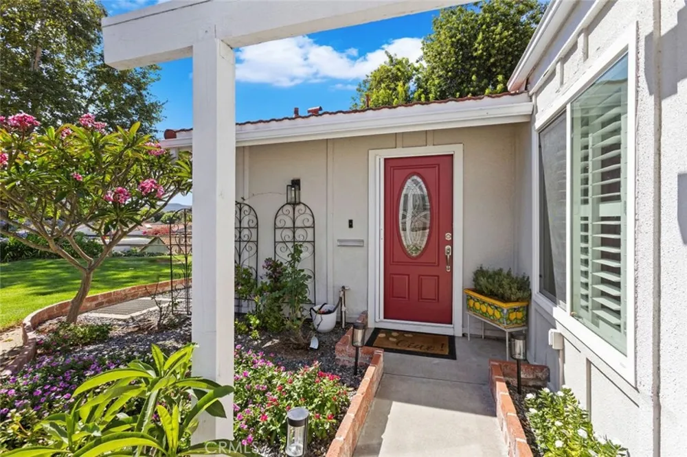 3178 Via Buena Vista #A Laguna Woods, CA 92637