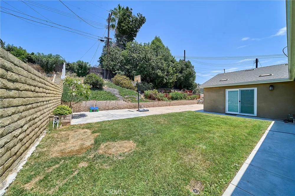 21725 Lost River Diamond Bar, CA 91765