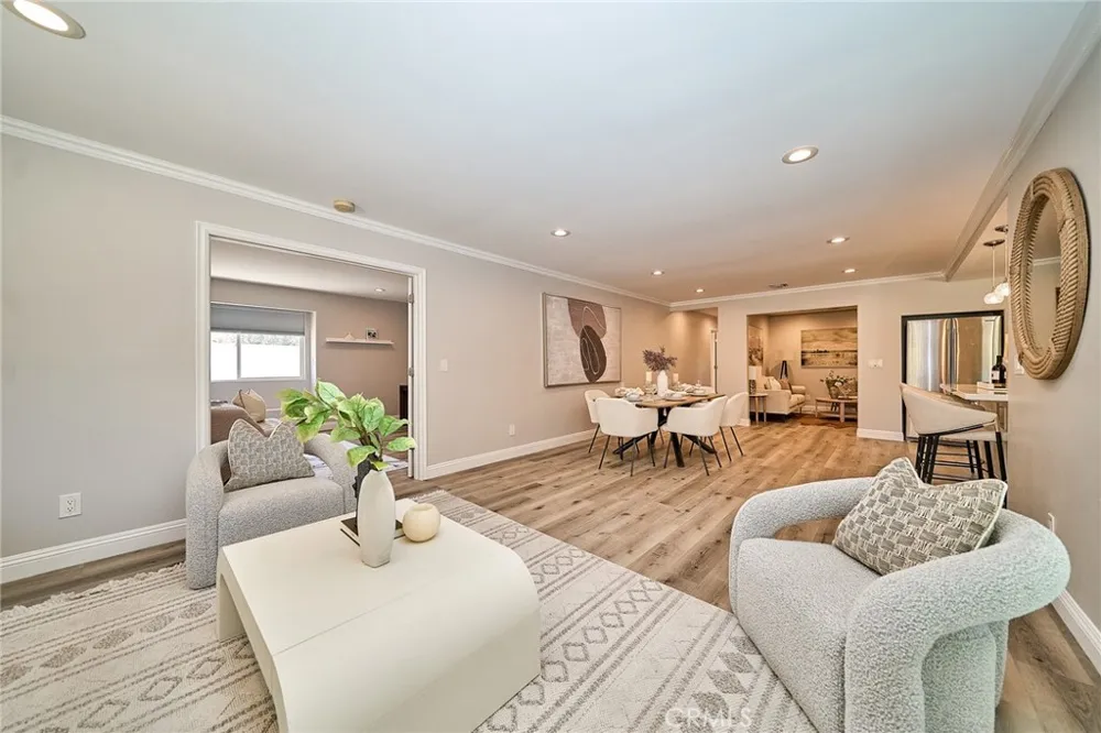 21725 Lost River Diamond Bar, CA 91765