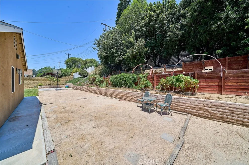 21725 Lost River Diamond Bar, CA 91765