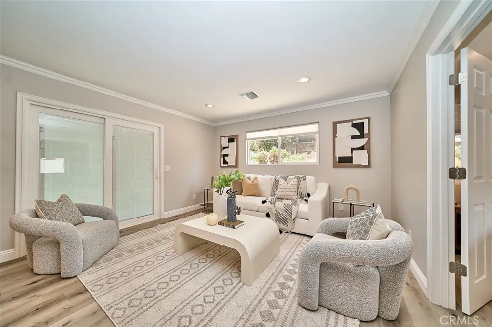 21725 Lost River Diamond Bar, CA 91765