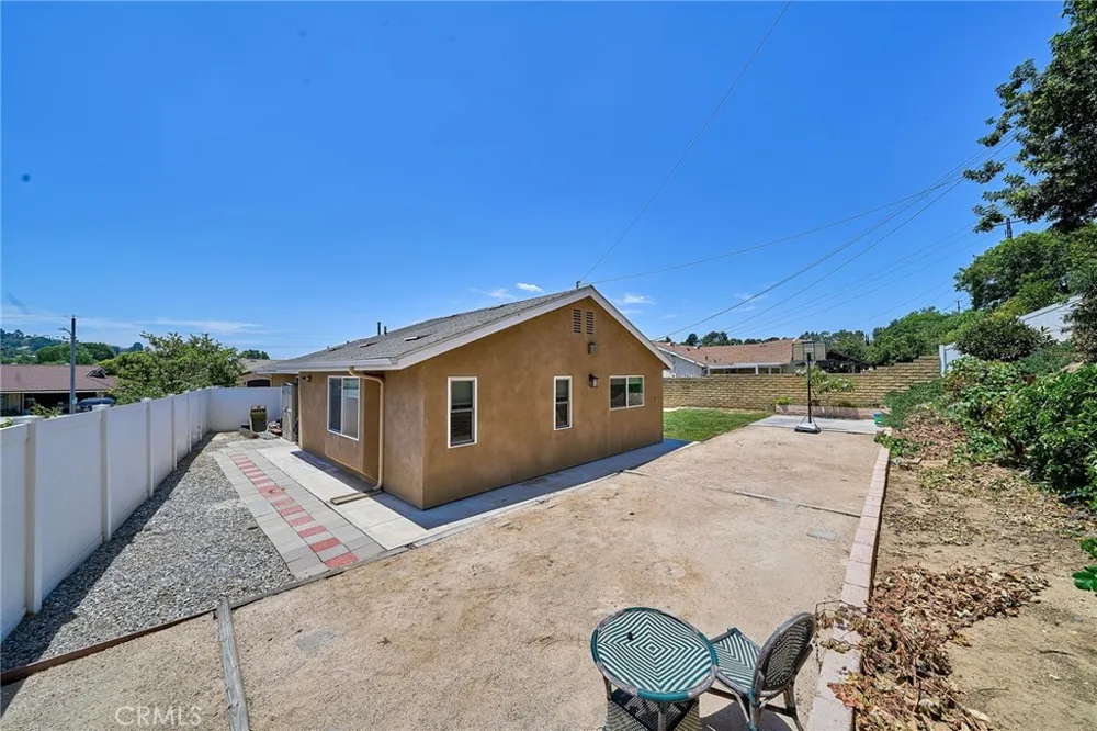 21725 Lost River Diamond Bar, CA 91765