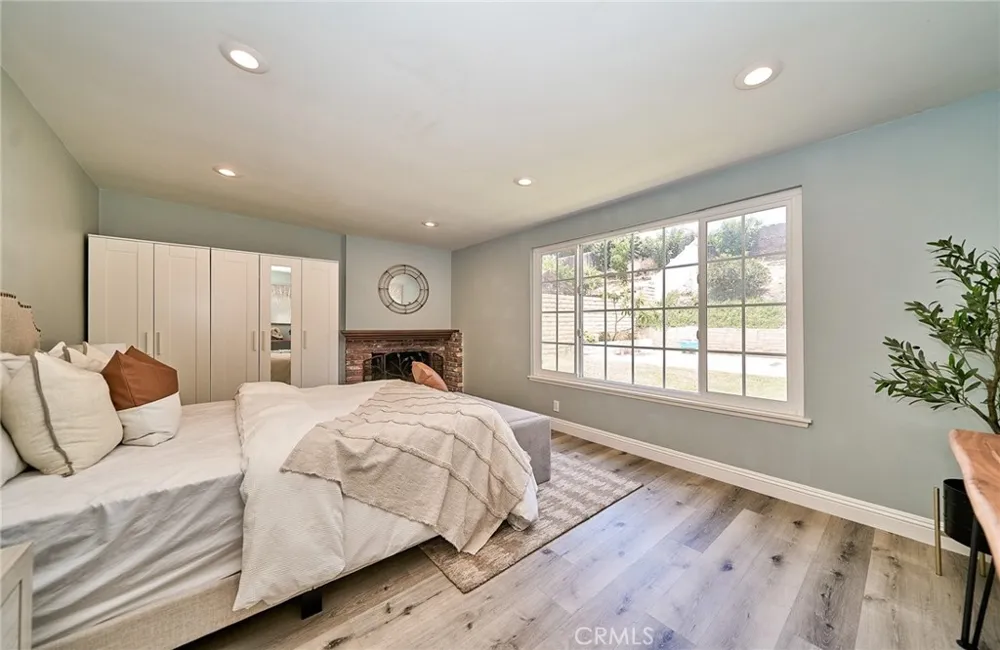 21725 Lost River Diamond Bar, CA 91765