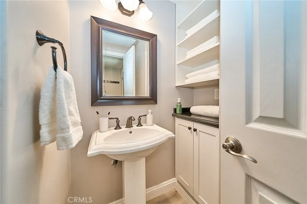 21725 Lost River Diamond Bar, CA 91765