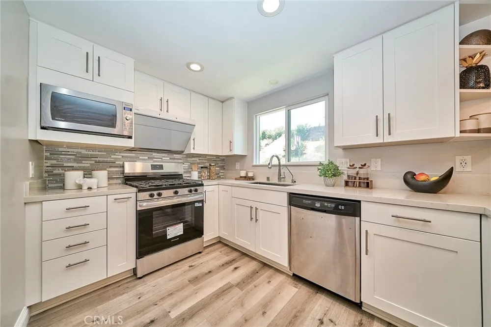 21725 Lost River Diamond Bar, CA 91765