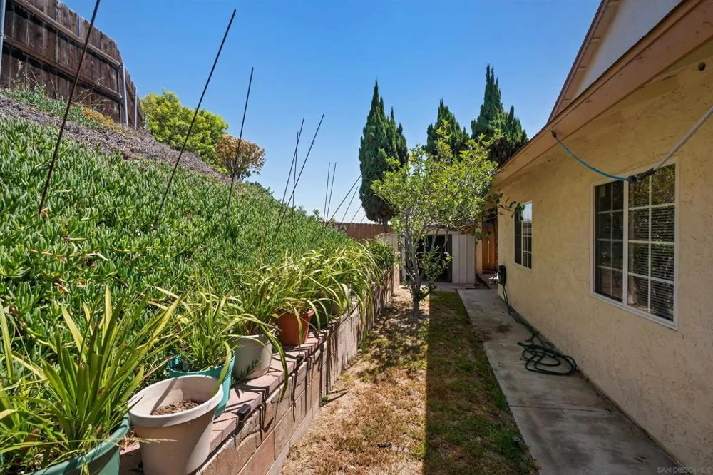 6920 Simi Place San Diego, CA 92139