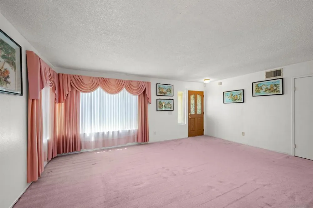 6920 Simi Place San Diego, CA 92139