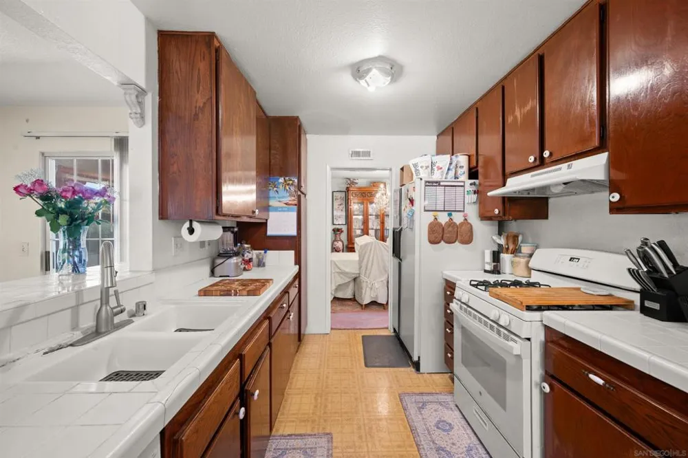 6920 Simi Place San Diego, CA 92139
