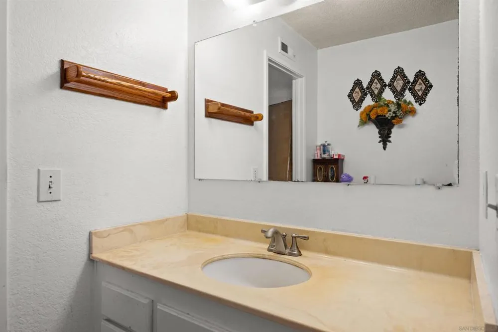 6920 Simi Place San Diego, CA 92139