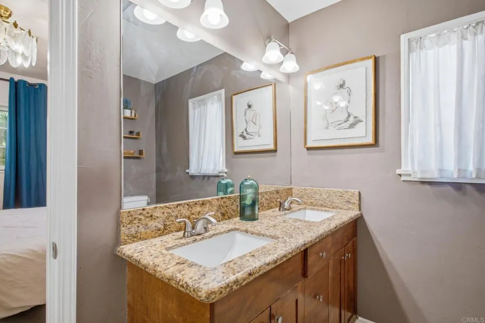 943 Park Hill Drive Escondido, CA 92025