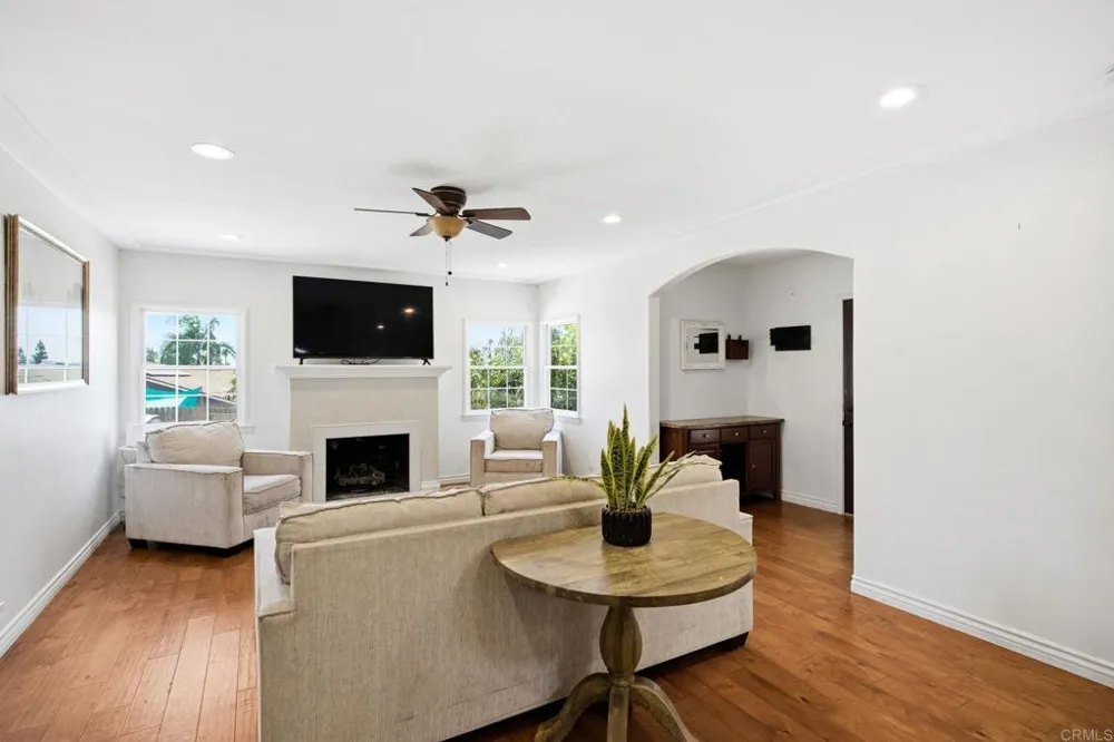 943 Park Hill Drive Escondido, CA 92025