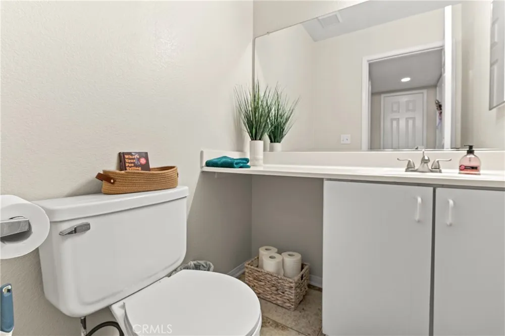 43481 30th W #2 Lancaster, CA 93536