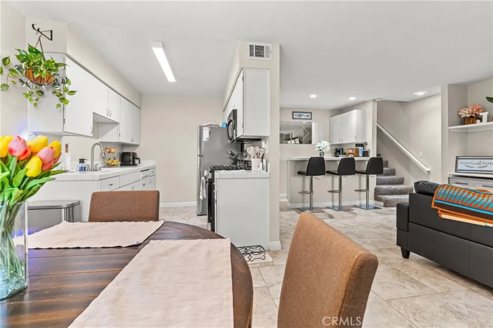 43481 30th W #2 Lancaster, CA 93536