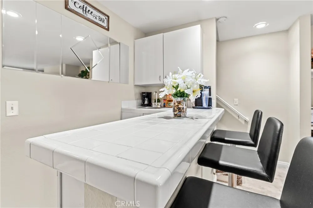 43481 30th W #2 Lancaster, CA 93536