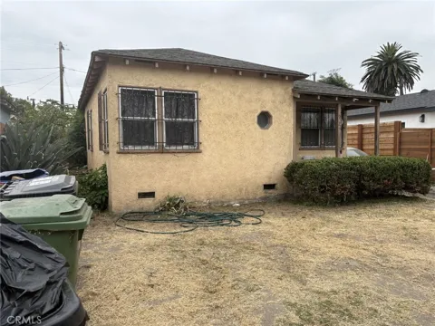 922 E 97th