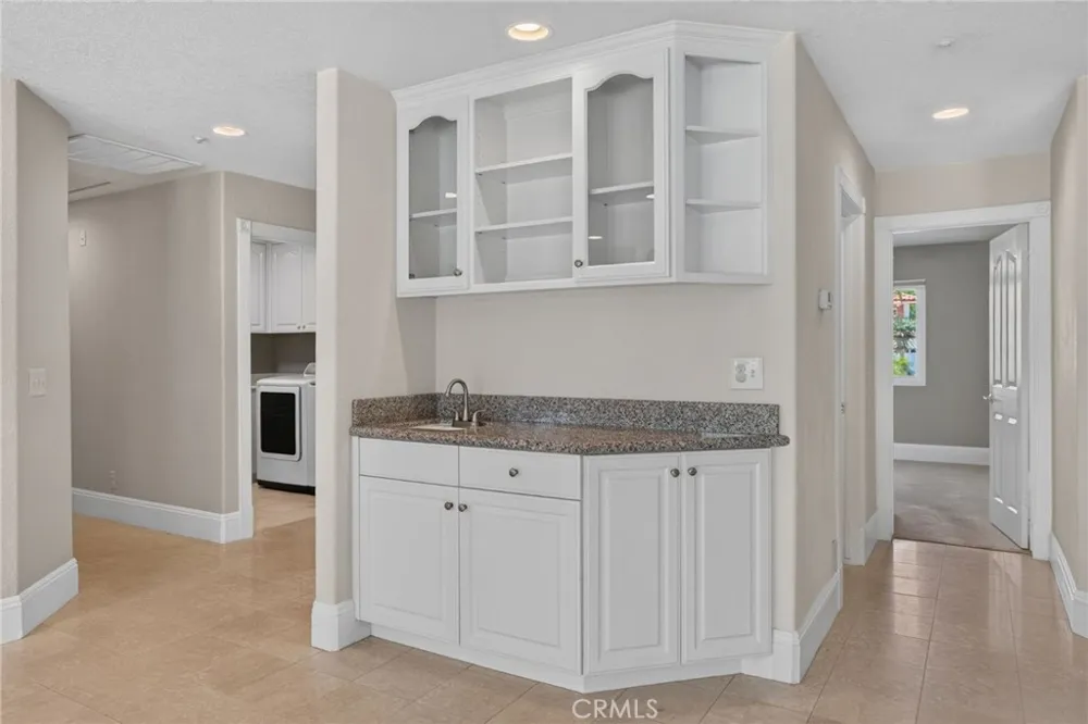 6220 Century Hill Riverside, CA 92506