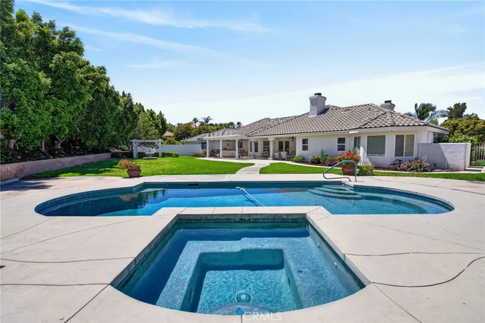 6220 Century Hill Riverside, CA 92506