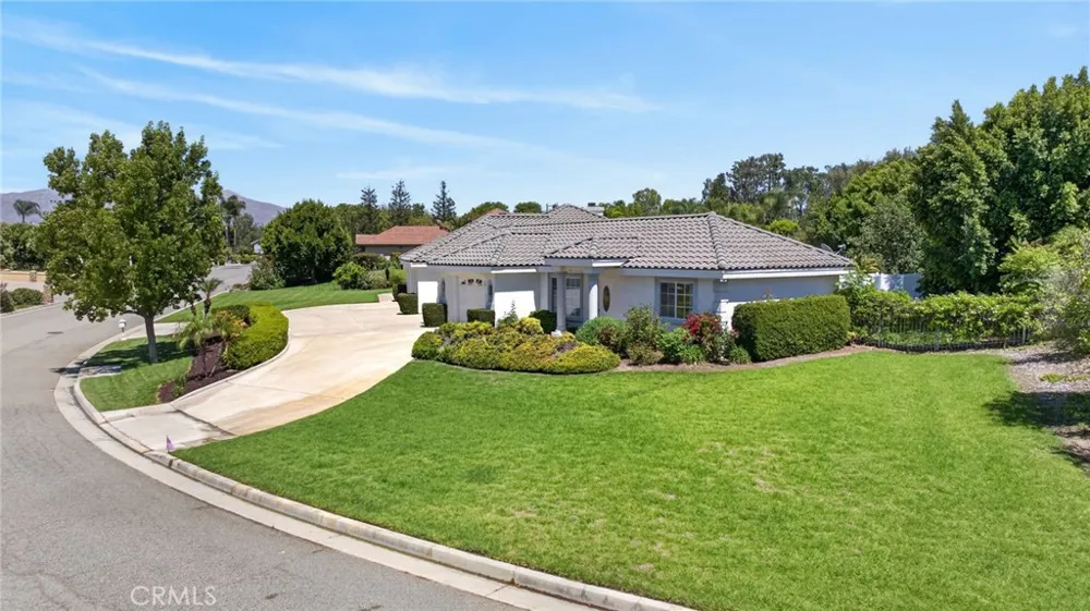 6220 Century Hill Riverside, CA 92506