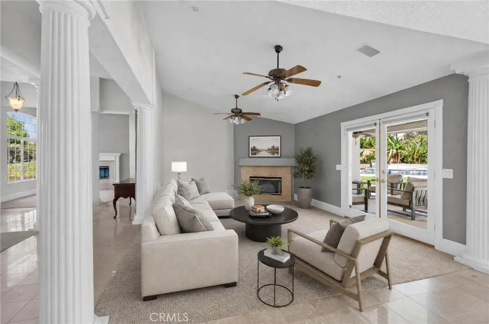 6220 Century Hill Riverside, CA 92506