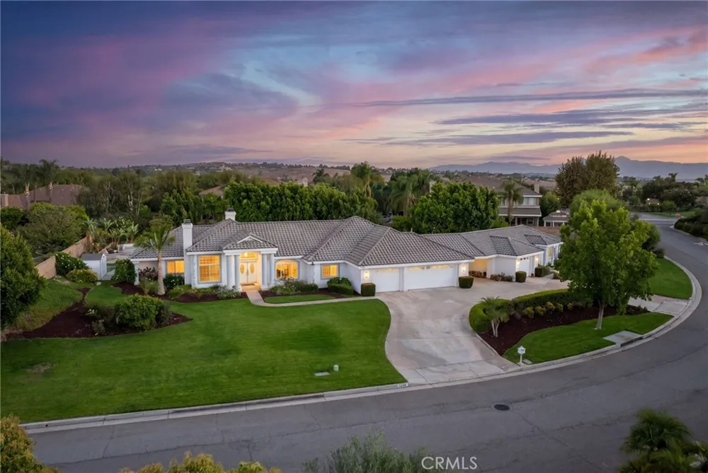 6220 Century Hill Riverside, CA 92506