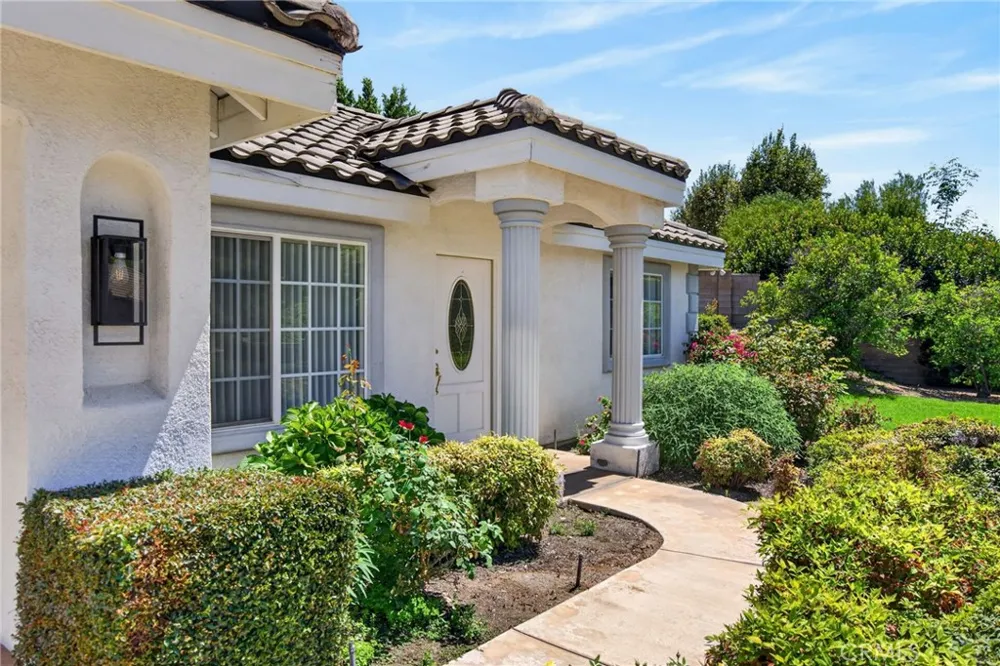 6220 Century Hill Riverside, CA 92506